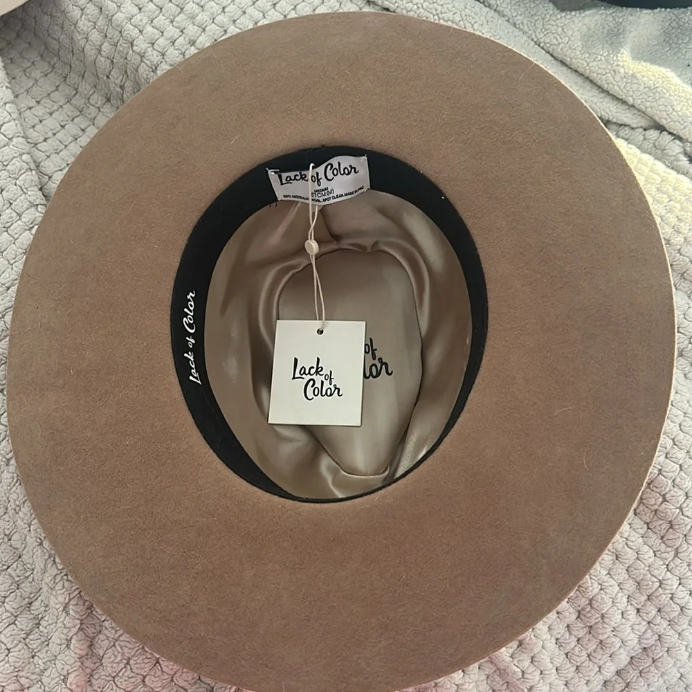 Lack Of Color Benson Tri Beige Tall Triangle Crown Fedora Size Medium - Picture 6 of 8